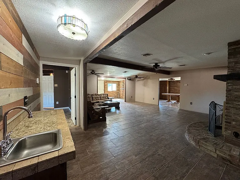 8893 S Calle Del Media — Photo 19