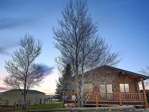4th image of 4 Fawn Dr
