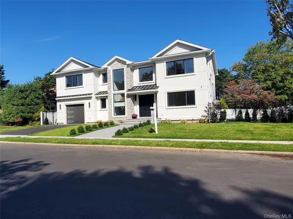 65 Page Lane, Westbury, NY 11590