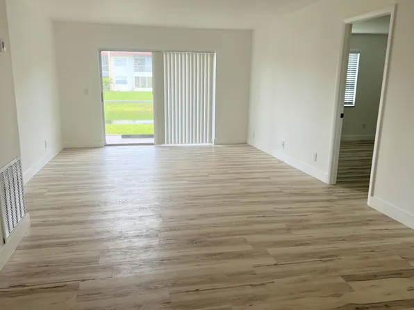 463 Lake Frances Drive #463, West Palm Beach, FL 33411