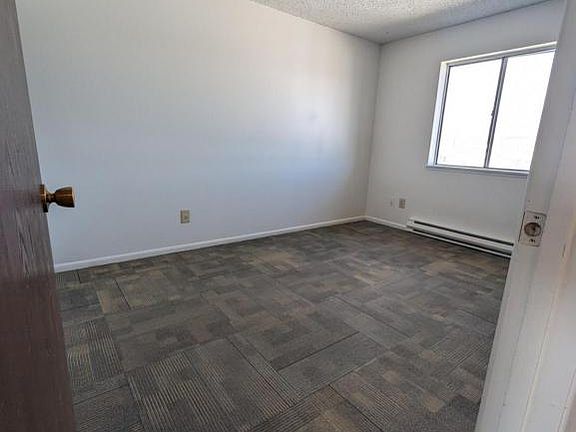 4th image of 124 Sunset Dr