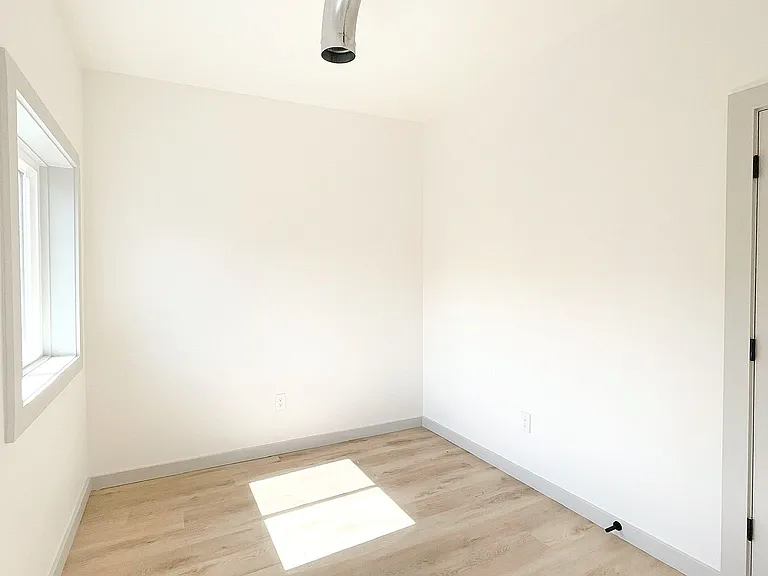 416 W Benson St #6 — Photo 7