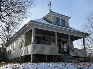 19 Maxson St, Ashaway, RI 02804