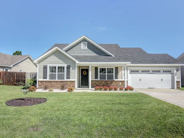 413 Salvo Ct, Holly Ridge, NC 28445
