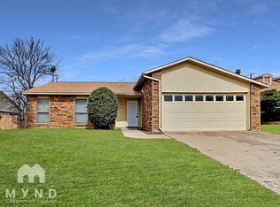 7117 Blackberry Dr, Arlington, TX 76016