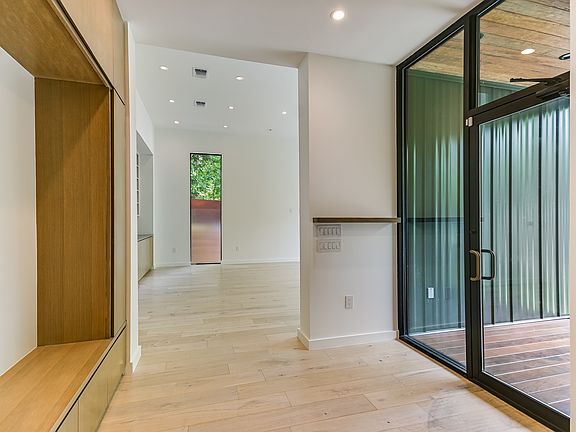 3rd image of 4515 Avenue D