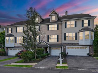 4 Putters Way, Middletown, NY 10940