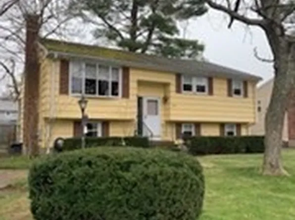 12 11th Ave, Brockton, MA 02302