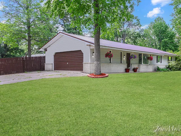 2139 W Ludington Dr, Farwell, MI 48622