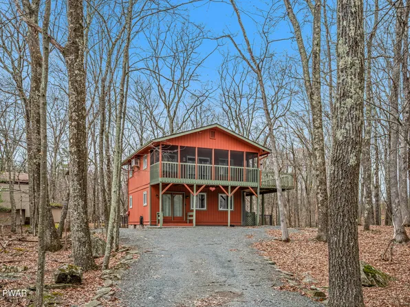 502 Forest Dr, Hawley, PA 18428