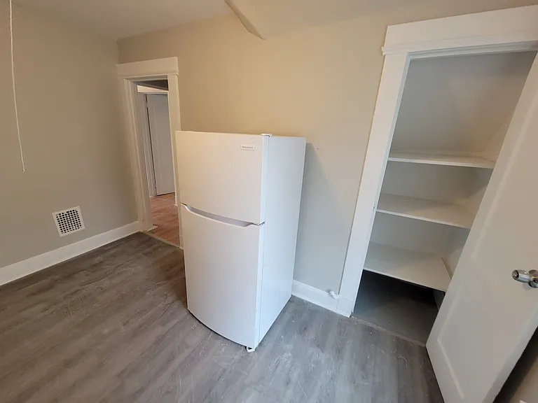 21 Sheffield Ave #33 — Photo 17