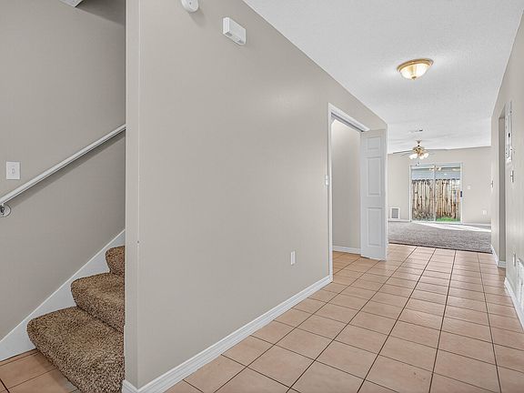 4th image of 1826 Pointed Leaf Ln