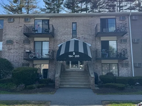 440 North Ave APT 197, Haverhill, MA 01830