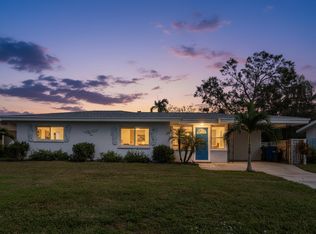 205 22nd St NE, Bradenton, FL 34208