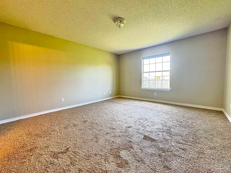 537 Batten Blvd — Photo 5