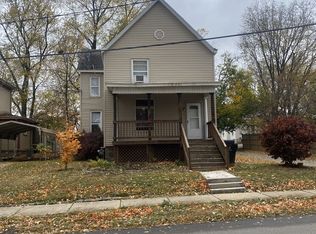 305 1/2 S Gridley St #2, Bloomington, IL 61701