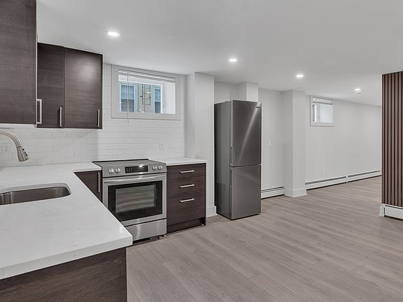 5th image of 182 Waterman St Unit B1