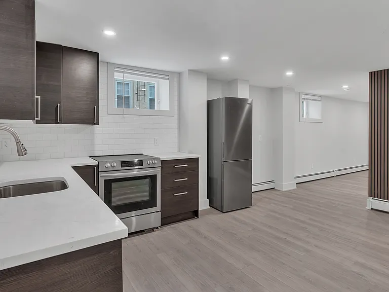 182 Waterman St #B1 — Photo 5
