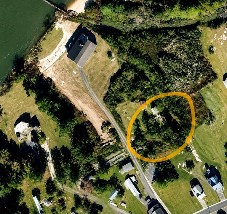 2nd image of 134 Keith South Ln #134