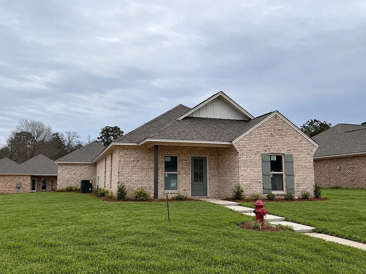 3 bed, 1810 sqft, $2,375 — Photo 1