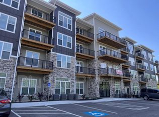 8310 N Green Hills Rd #100, Kansas City, MO 64151