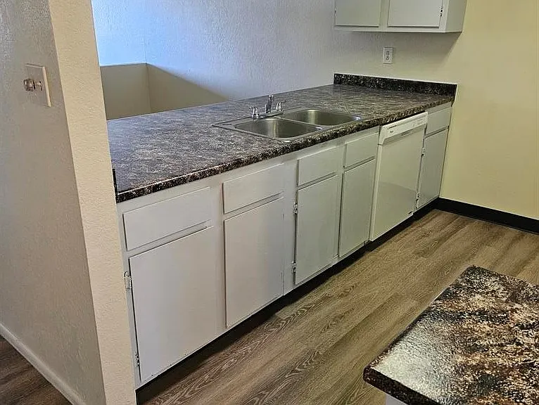 2156 Marigold St #2 — Photo 6
