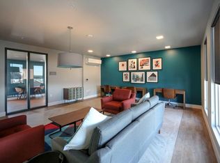Hollis Oak, Emeryville, CA 94608