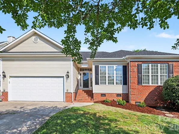208 Riverfront Pkwy, Mount Holly, NC 28120