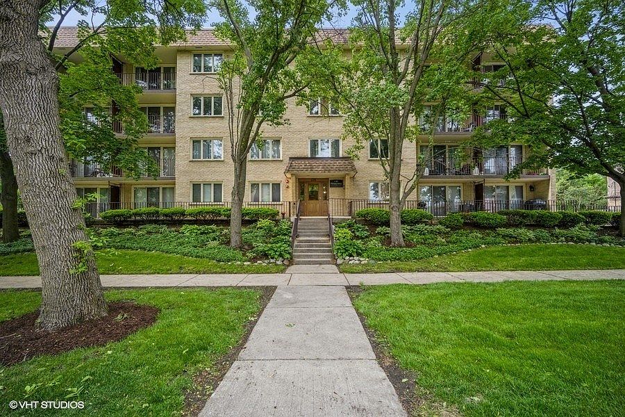 1st image of 225 E Wing St APT 204