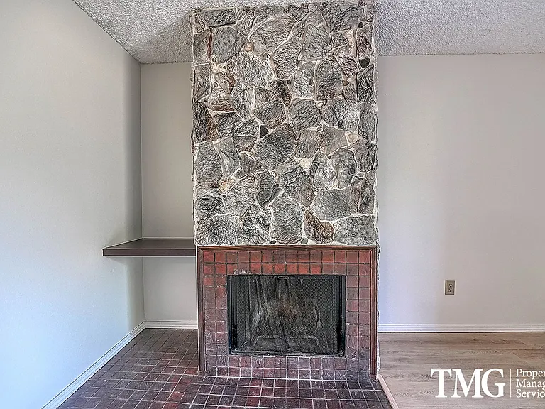 321 NE 105th St — Photo 10