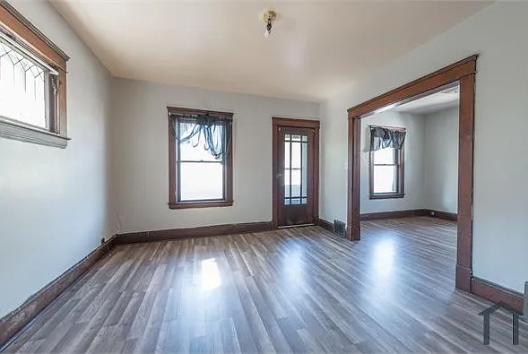2 bed, $750 — Photo 3