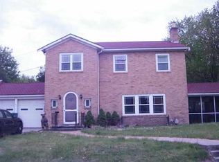 927 W Calhoun St, Macomb, IL 61455