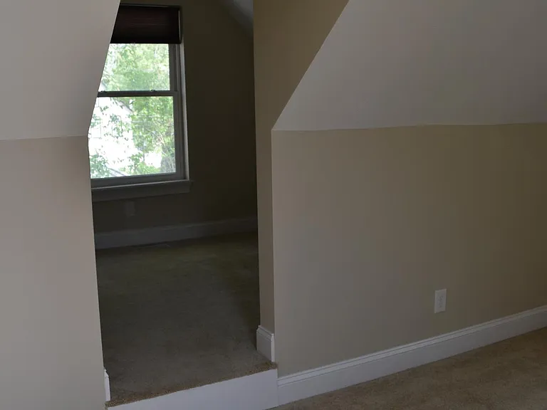 2250 W 7th St — Photo 22
