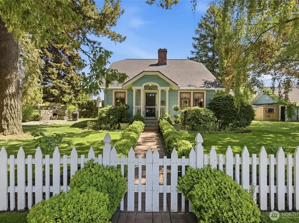 214 15th Street, Lynden, WA 98264