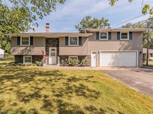 37054 Sugar Ridge Rd, North Ridgeville, OH 44039