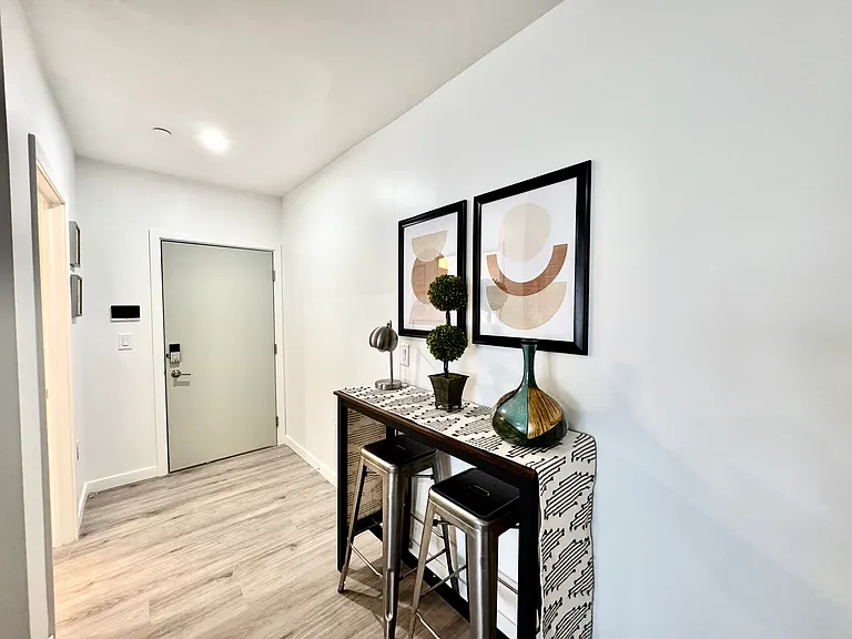 915 N Broad St #304 — Photo 7