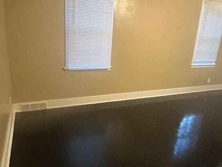 5140 Pinkney St — Photo 2