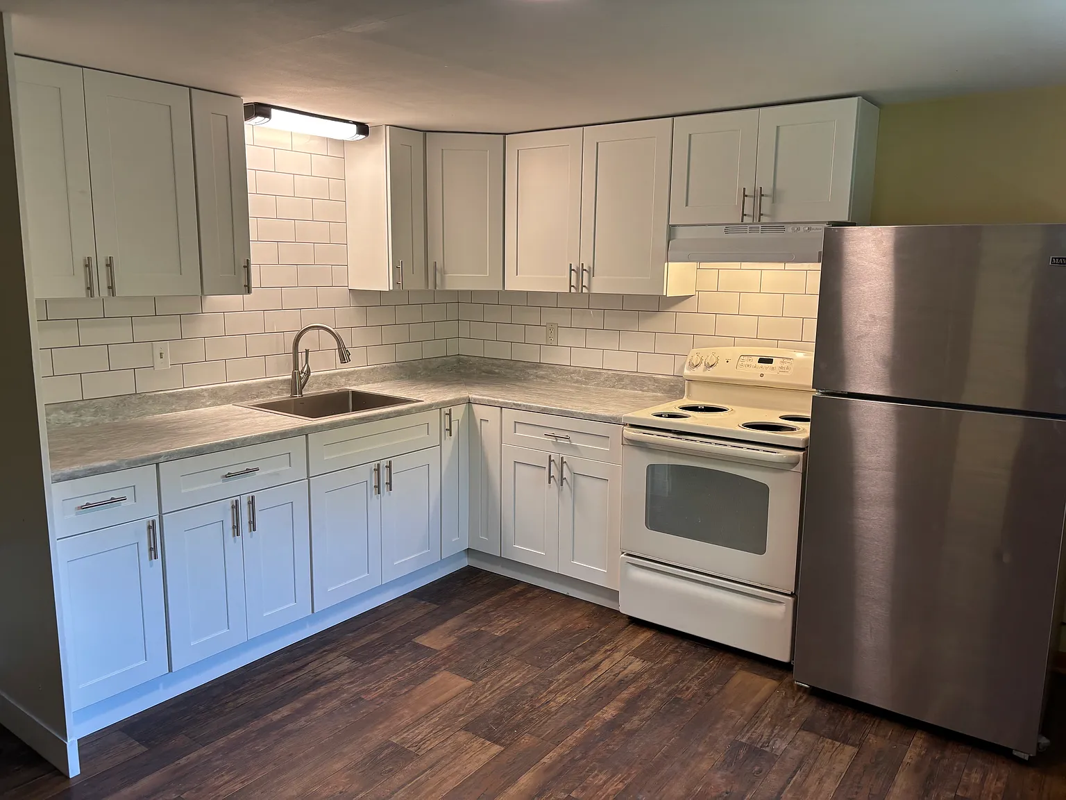 2 bed, 1000 sqft, $1,600 — Photo 1