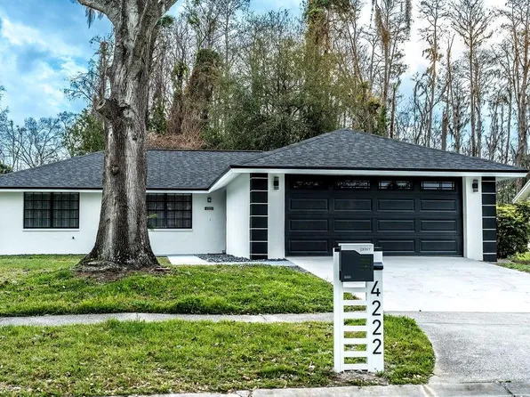 4222 Autumn Leaves Dr, Tampa, FL 33624