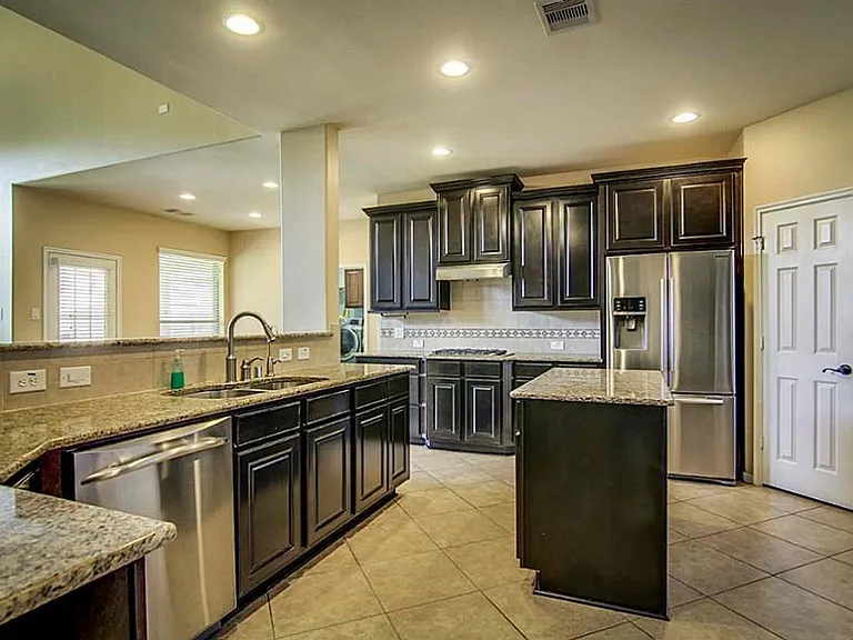 10207 White Pines Dr — Photo 11