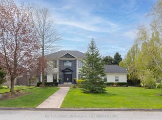8056 Cathedral Dr, Niagara Falls, ON L2H2Z2