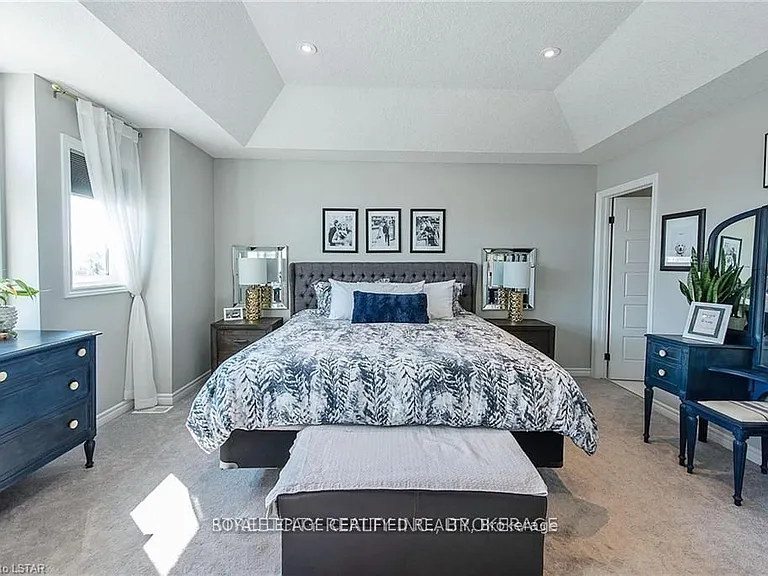 940 Reeves Ave — Photo 22