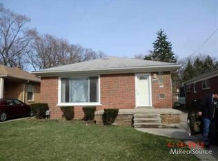 24010 Oneida St, Oak Park, MI 48237