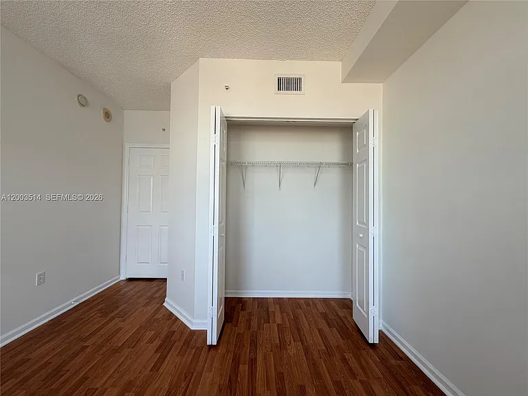 17100 N Bay Rd #1913 — Photo 32