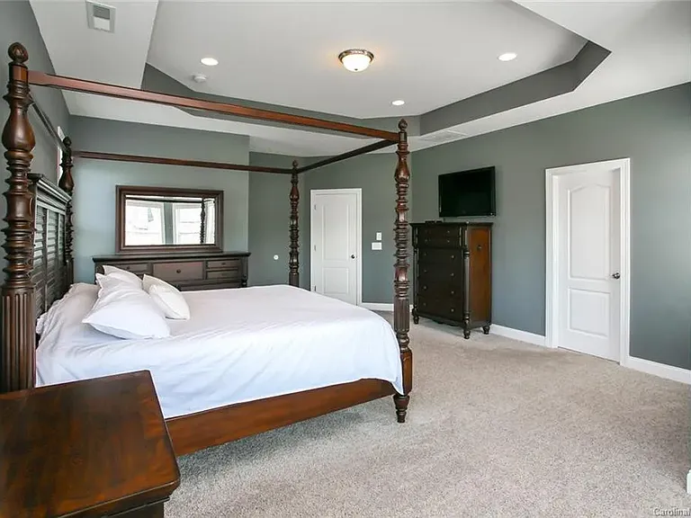 8606 Burnside Ln — Photo 15