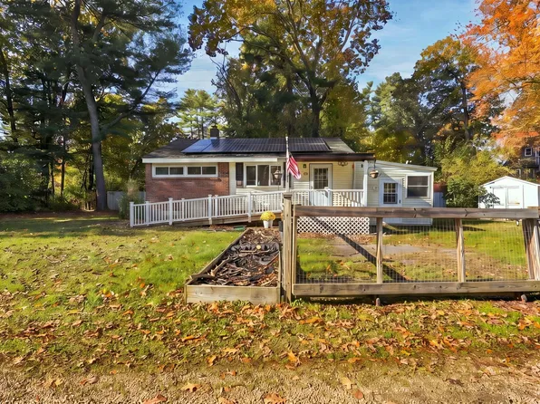 48 Poole Rd, Belchertown, MA 01007