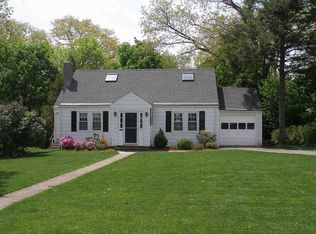 47 Hillview Rd, Westwood, MA 02090