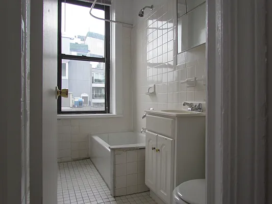 Rented by Landmark Real Estate | media 22