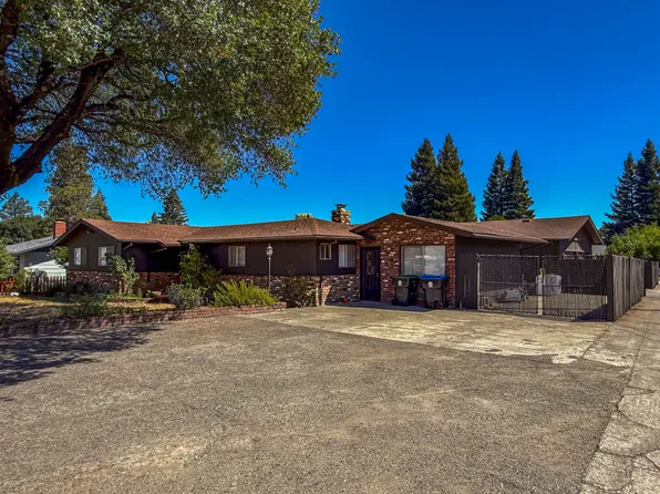 391 Lovers Ln, Ukiah, CA 95482