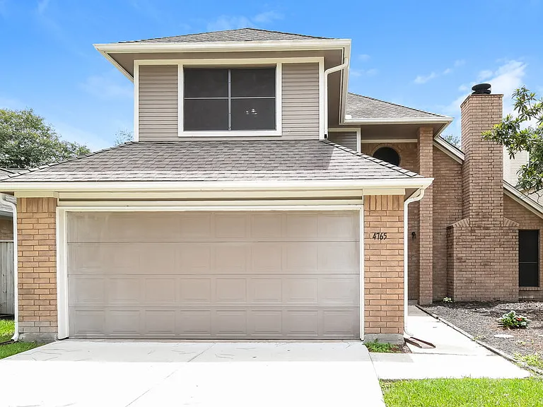4765 Oakmont Ct — Photo 1